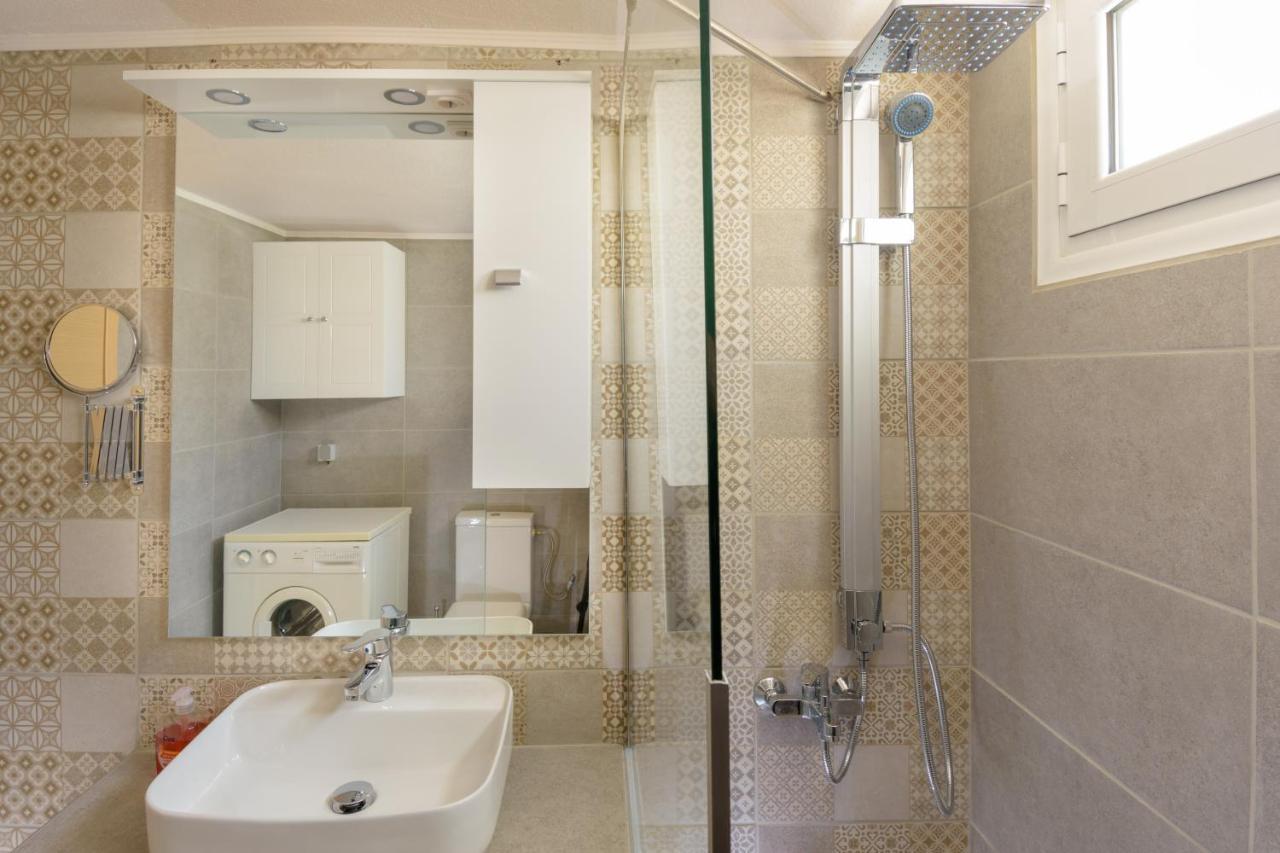 Margarita'S Seafront Luxury Apartment Elounda  Ngoại thất bức ảnh